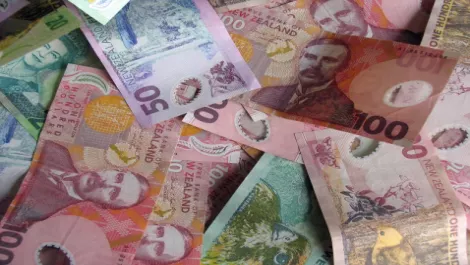 Cashless Kiwis embrace digital wallets