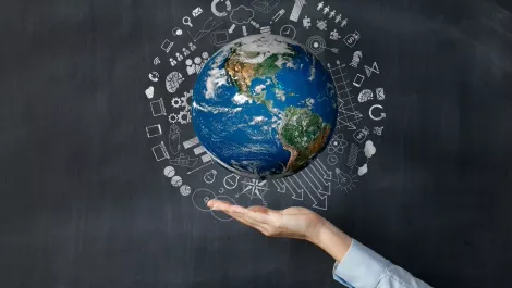 Salesforce brings on AWS as infrastructure provider, plans for global expansion