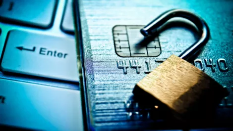 Last-minute online Xmas shopping poses security risks