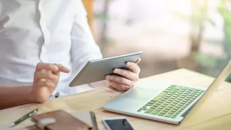 Worldwide tablet market continues to fall, but some vendors buck trend